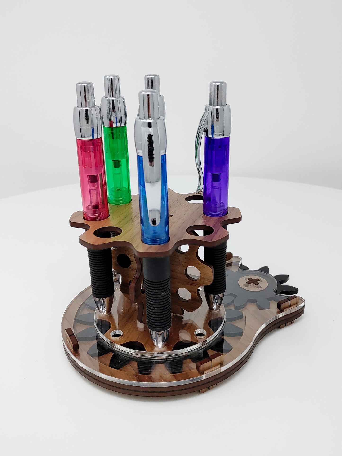 Cog work pen holder