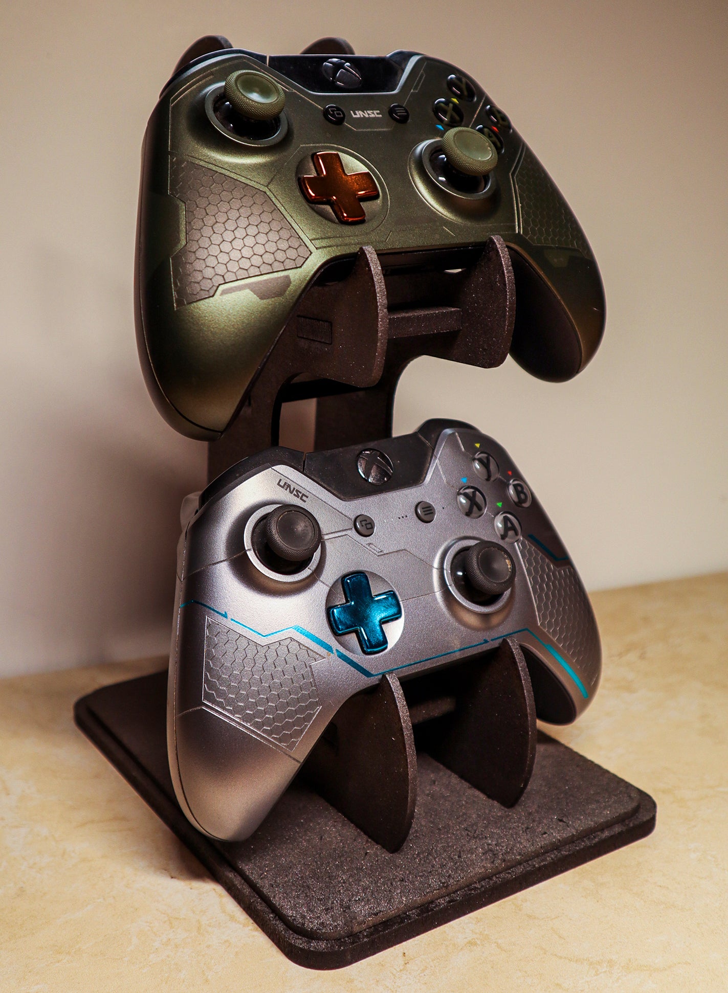2 Controller Stand
